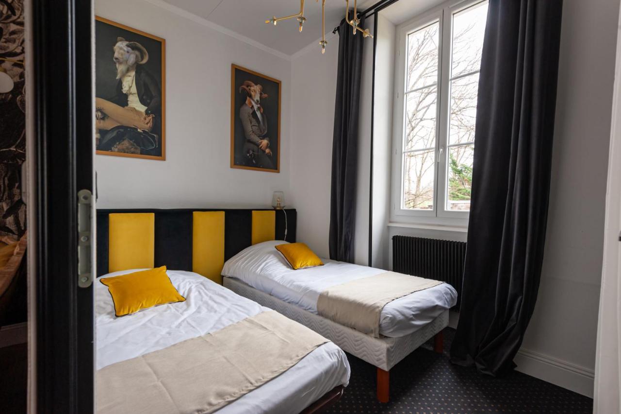 Chateau Des Ayes - Chambres & Suites Saint-Étienne-de-Saint-Geoirs Dış mekan fotoğraf