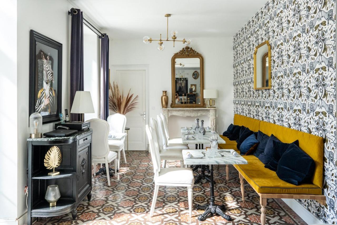 Chateau Des Ayes - Chambres & Suites Saint-Étienne-de-Saint-Geoirs Dış mekan fotoğraf
